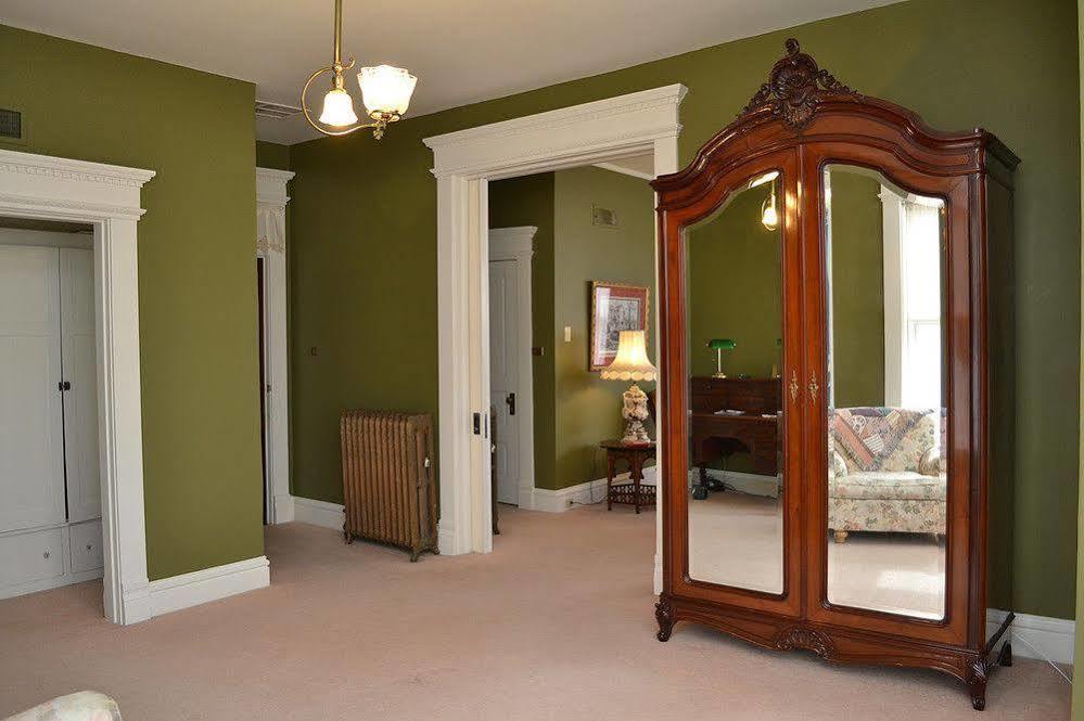 The Grand Anne Bed And Breakfast Keokuk Exterior photo
