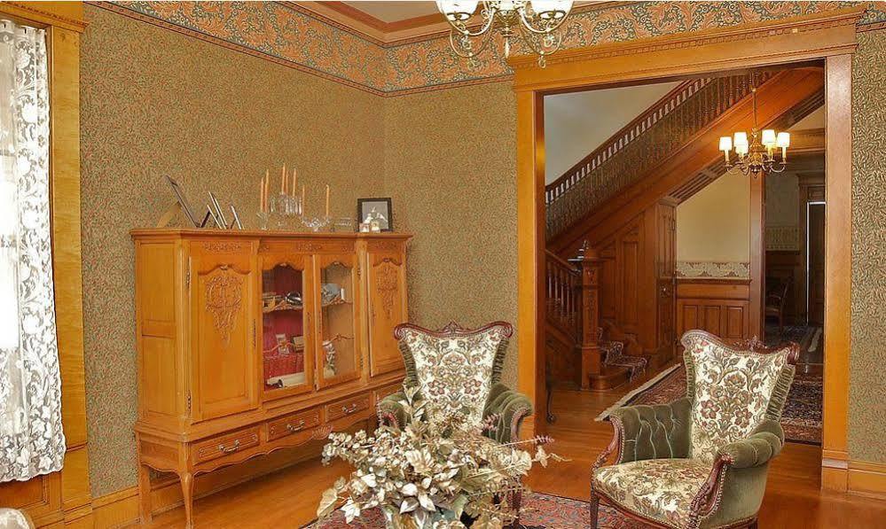 The Grand Anne Bed And Breakfast Keokuk Exterior photo